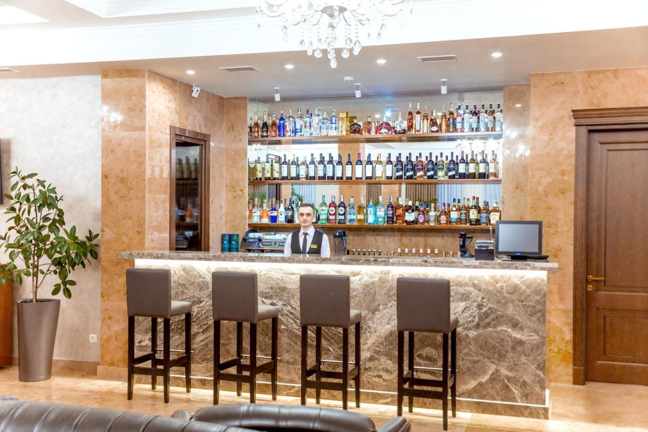 Ambassador Hotel Кишинів Екстер'єр фото
