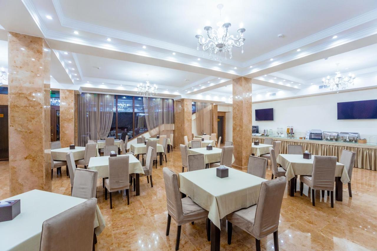 Ambassador Hotel Кишинів Екстер'єр фото