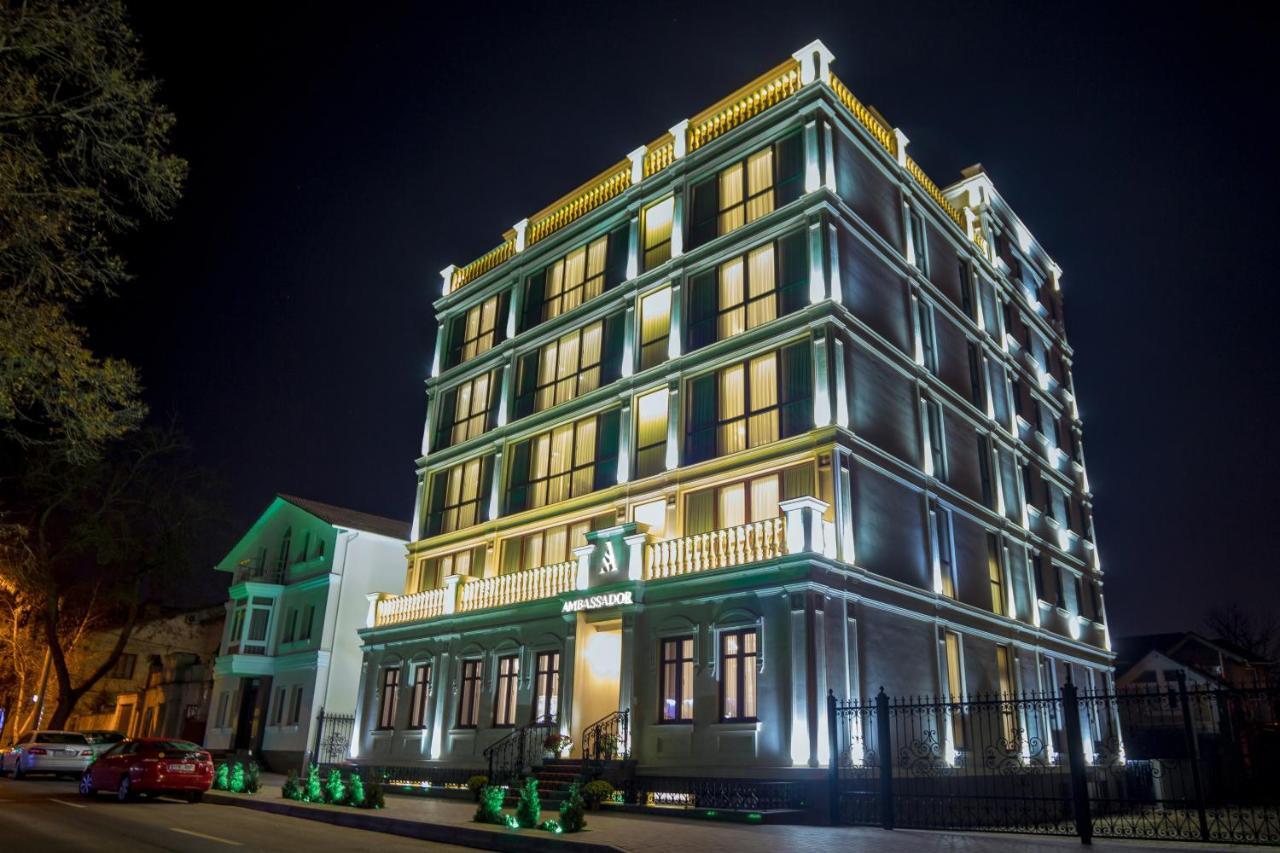 Ambassador Hotel Кишинів Екстер'єр фото